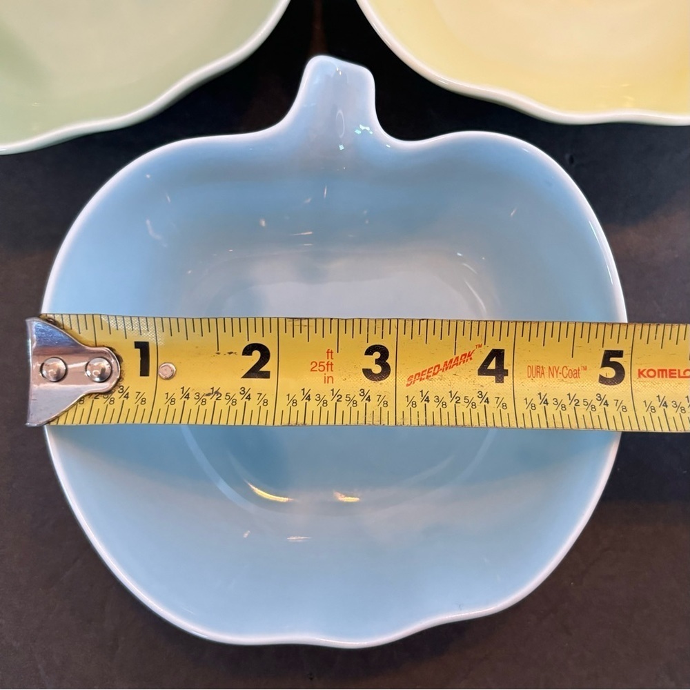 Horchow Apple Shaped Bowls  Japan 5” Set of 3 Vintage Green, Yellow, Blue Pastel - Picture 4 of 7